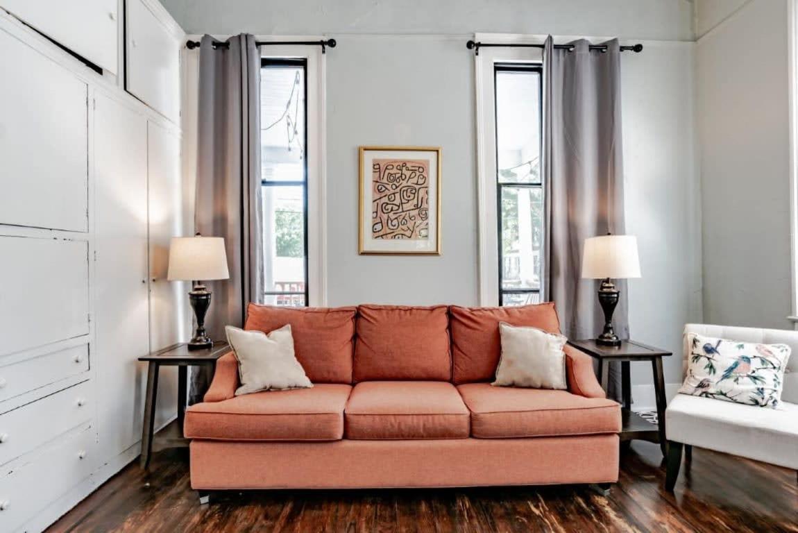 شقة Mins From Downtown & Dining, Dauphin Darling 2 موبايل المظهر الخارجي الصورة