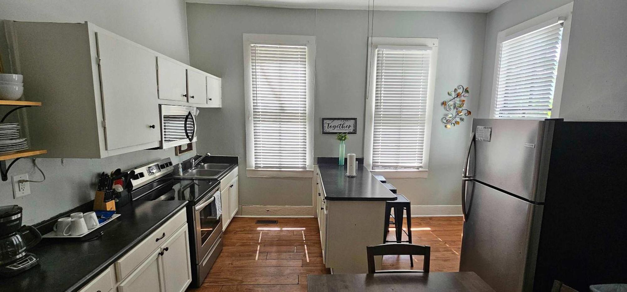 شقة Mins From Downtown & Dining, Dauphin Darling 2 موبايل المظهر الخارجي الصورة