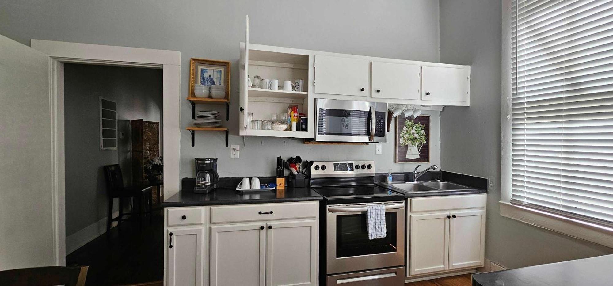 شقة Mins From Downtown & Dining, Dauphin Darling 2 موبايل المظهر الخارجي الصورة