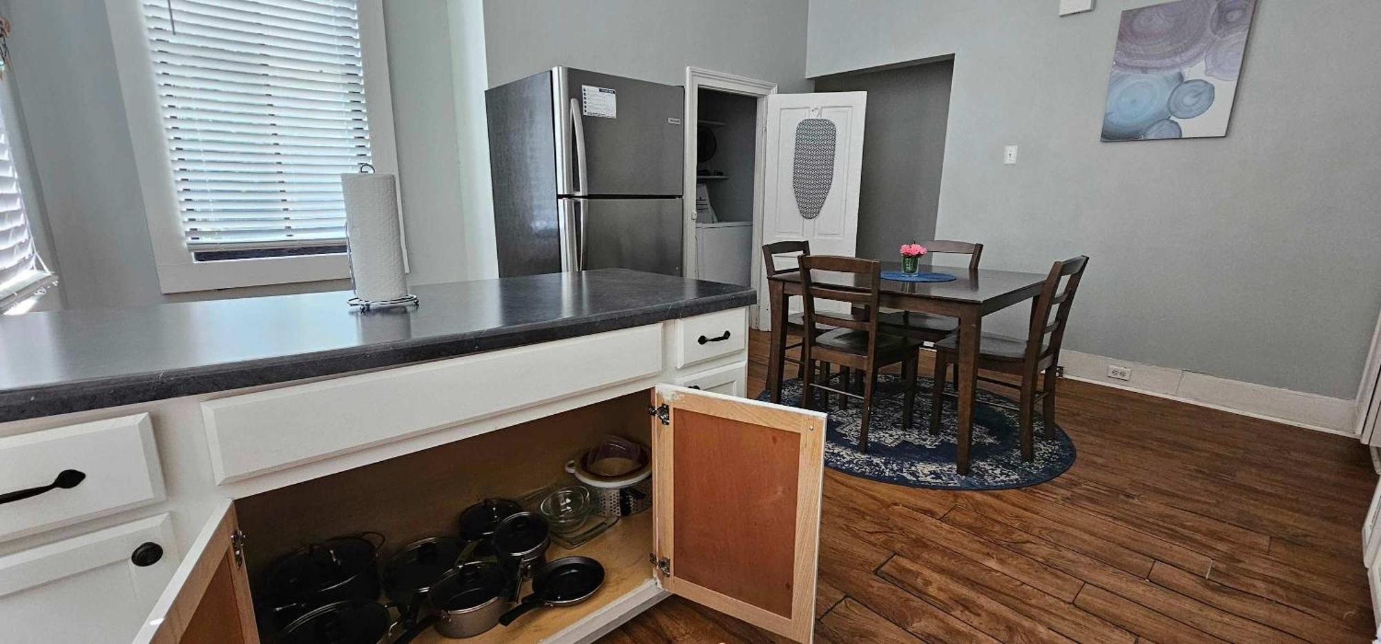 شقة Mins From Downtown & Dining, Dauphin Darling 2 موبايل المظهر الخارجي الصورة